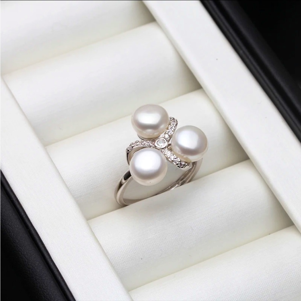 Now Available!!!   925 Sterling silver Real Freshwater Pearl Ring.